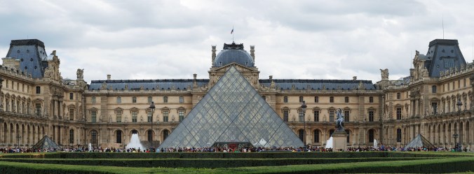 louvre.jpg